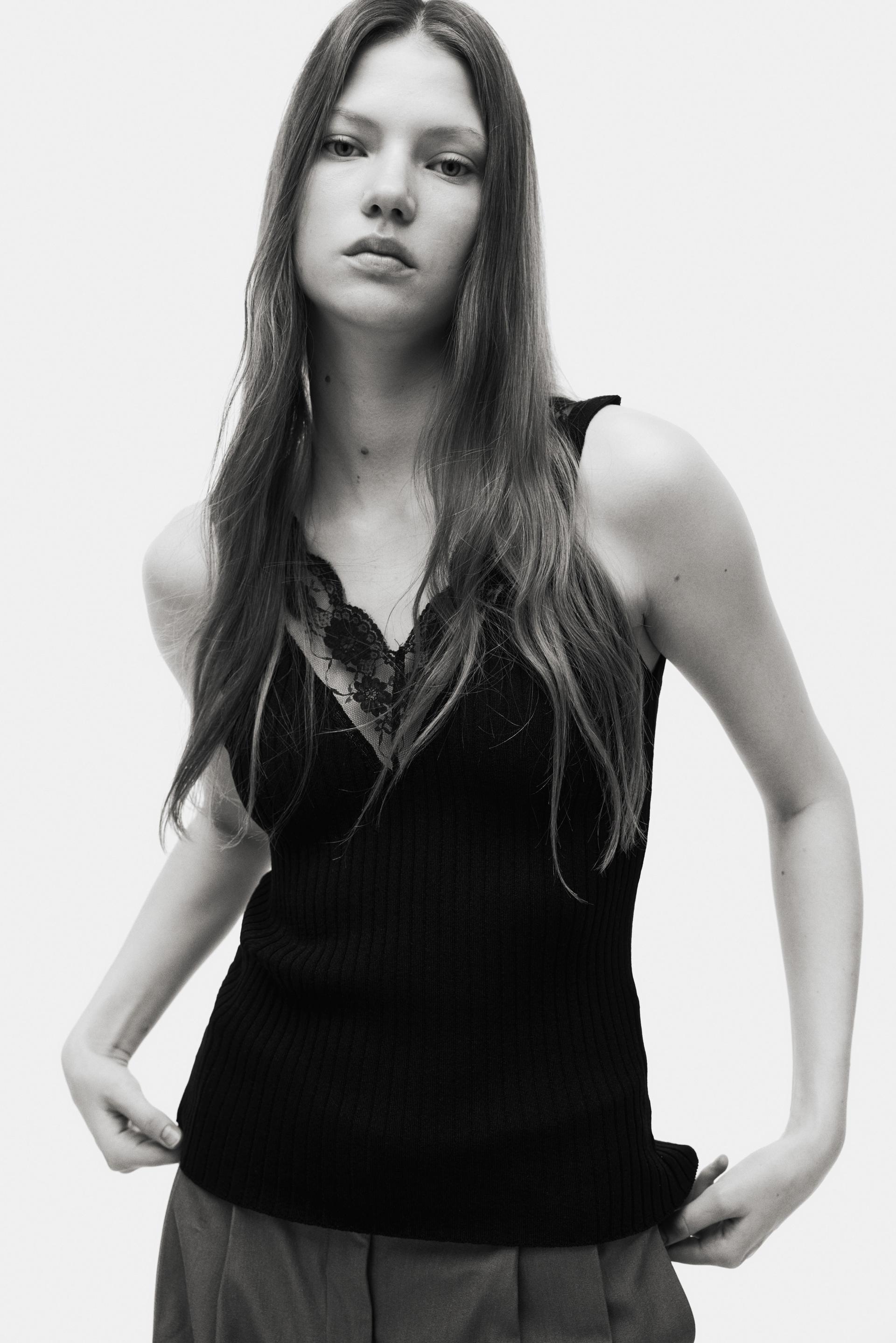 lace-trimmed tank top