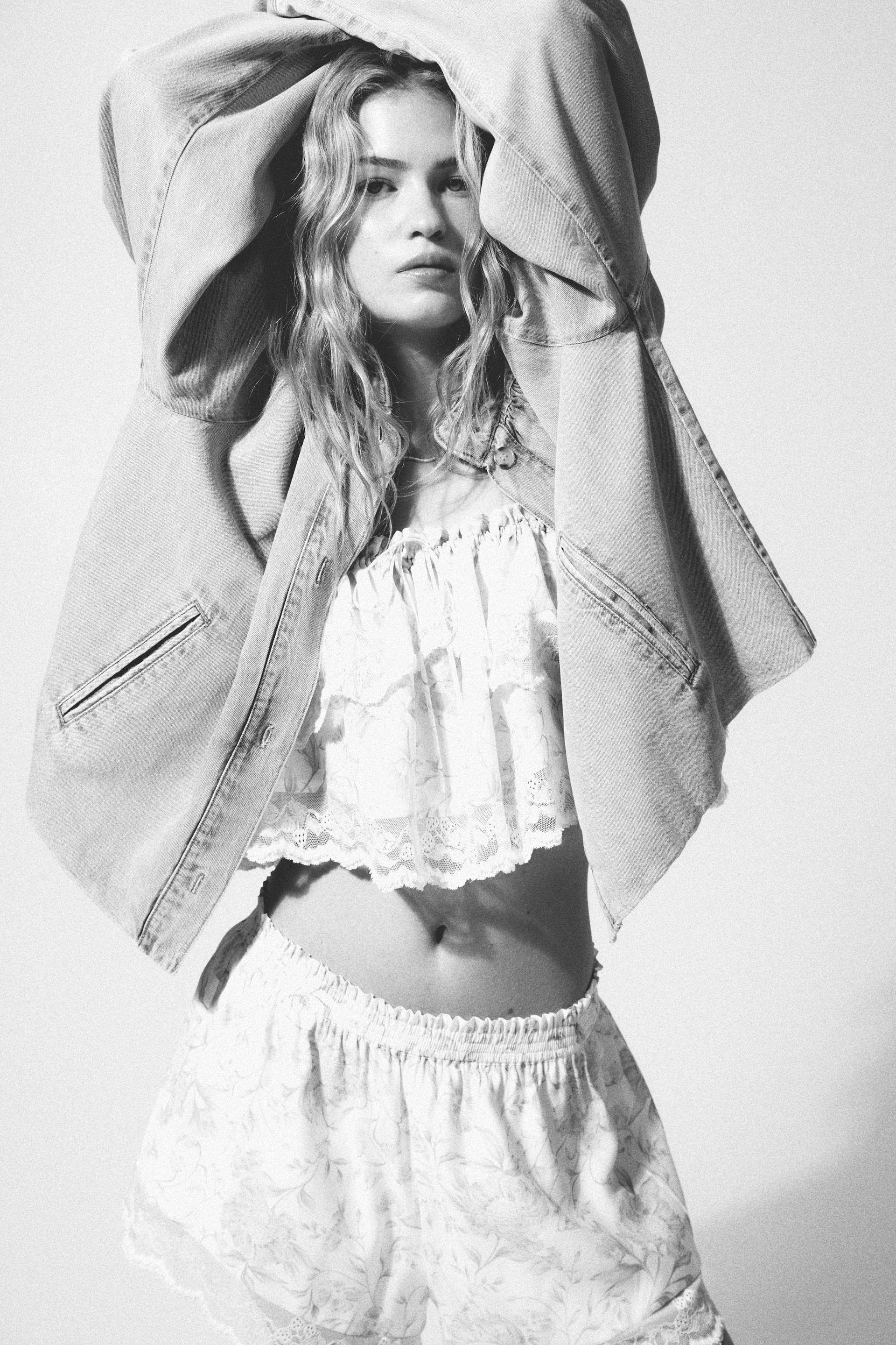 lace-trimmed ultra high pull-on shorts