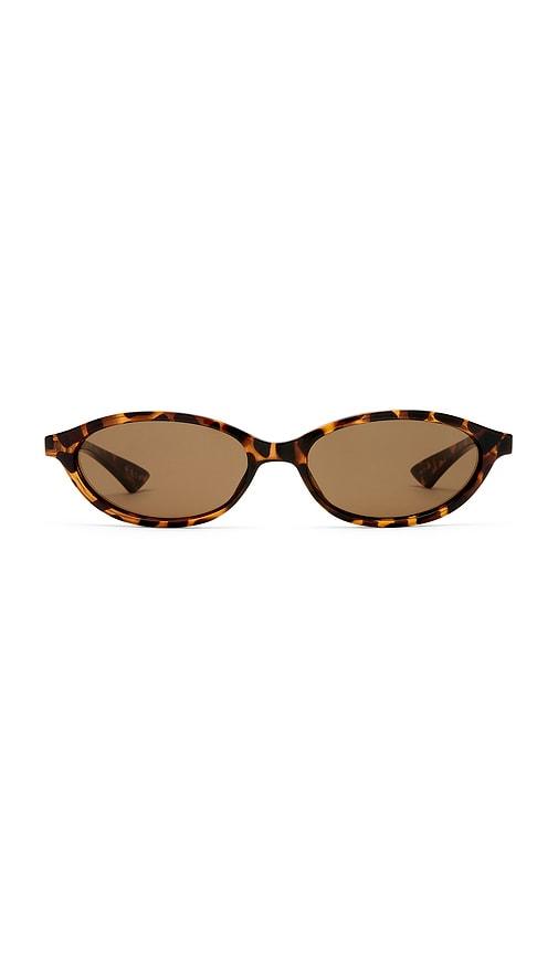 le specs duskfall sunglasses in brown.