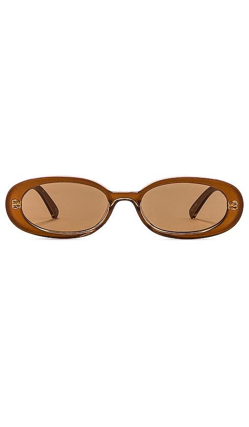 le specs outta love sunglasses in cognac.