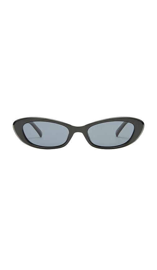 le specs the whisperer sunglasses in black.