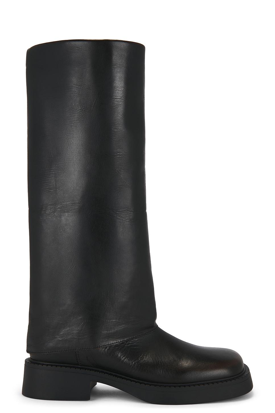 leala boot