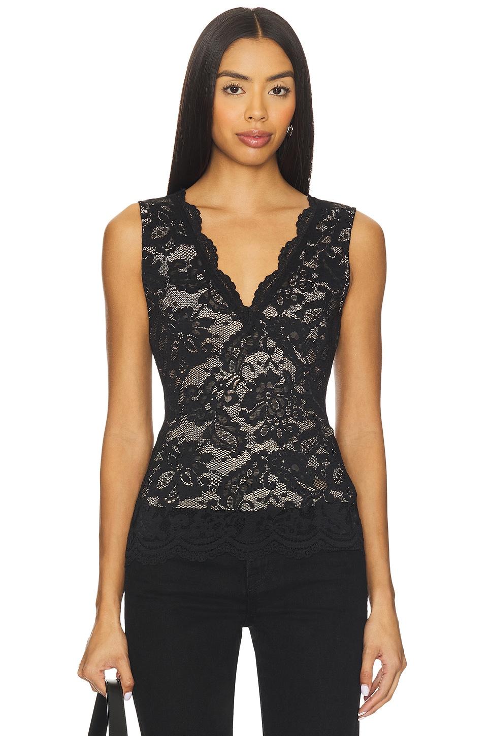 leila stretch lace top