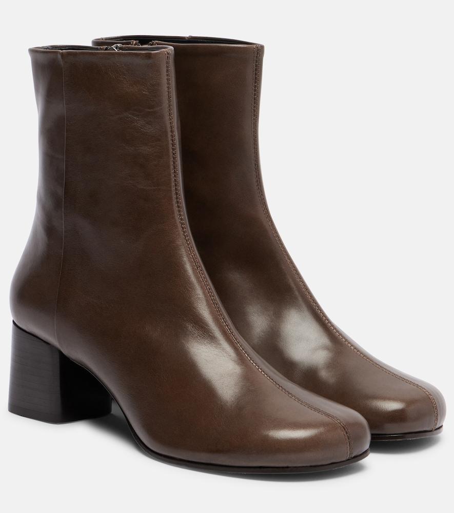 lemaire anatomic 55 leather ankle boots