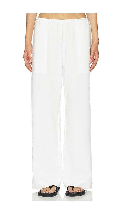 leset arielle pocket pant in white.