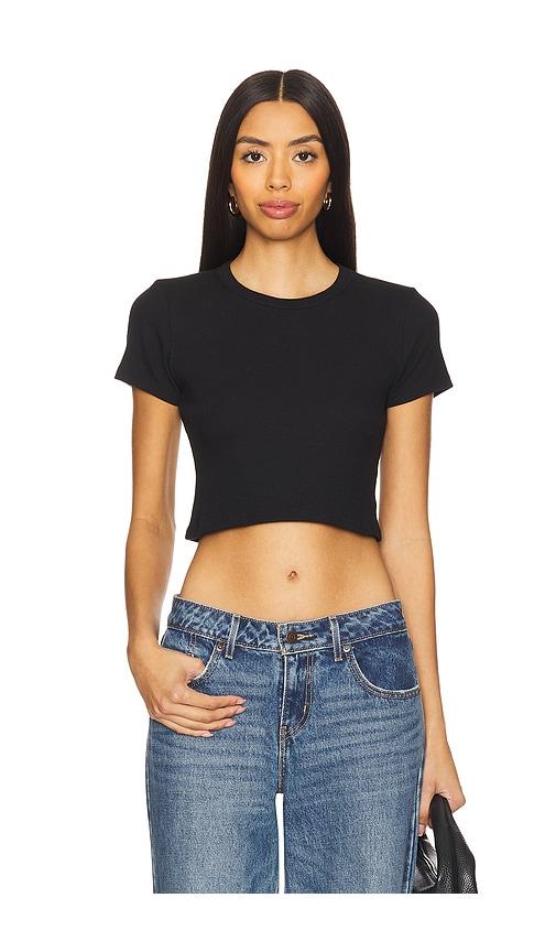leset kelly crop slim fit tee in black.