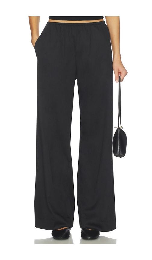 leset yoko pocket pant in black.