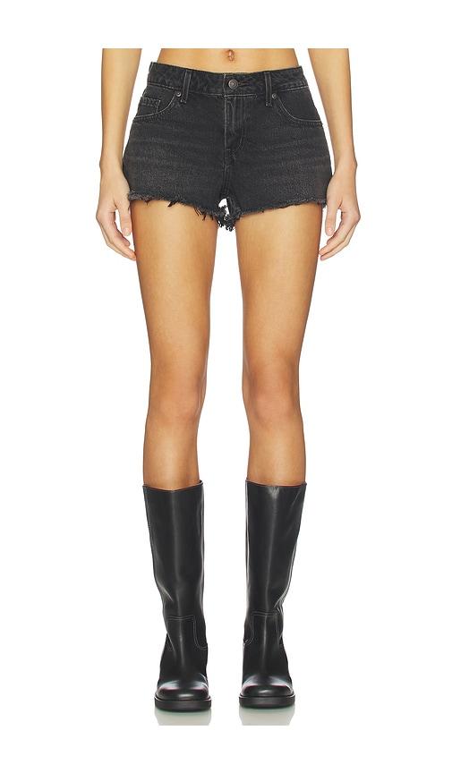 levi's low short in black.