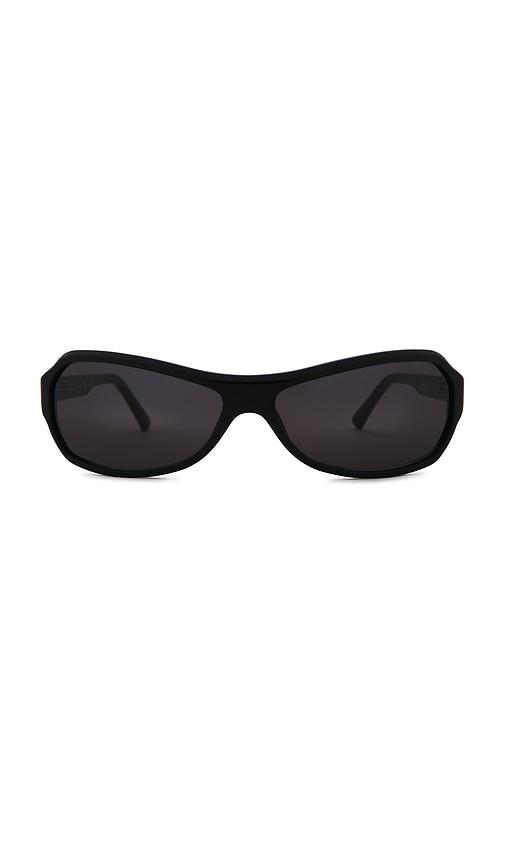 lexxola raye sunglasses in black.