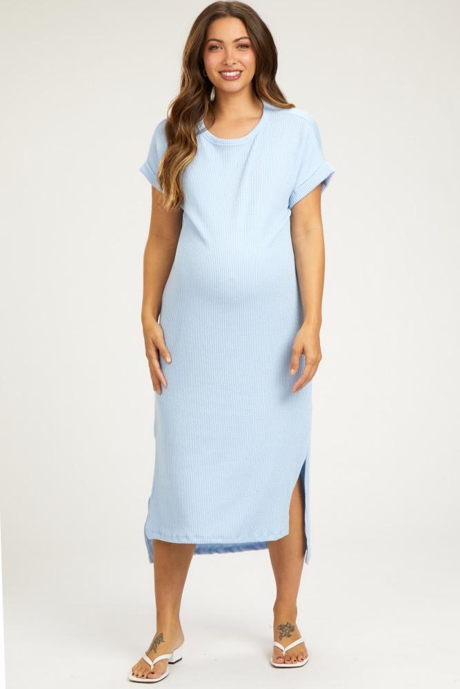 light blue ribbed short sleeve maternity midi dress