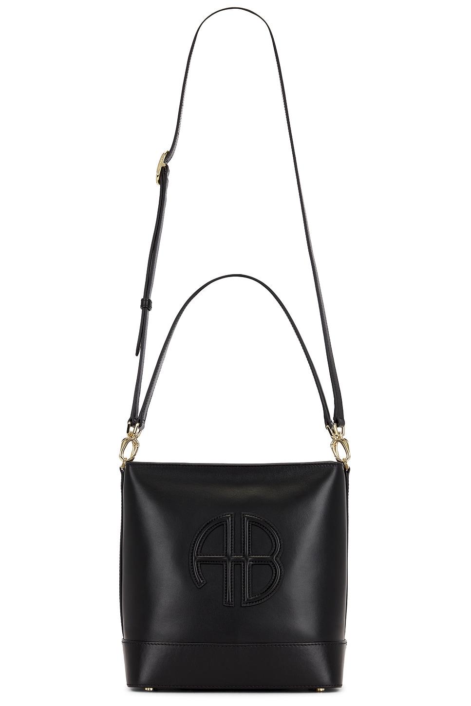 lili bucket bag