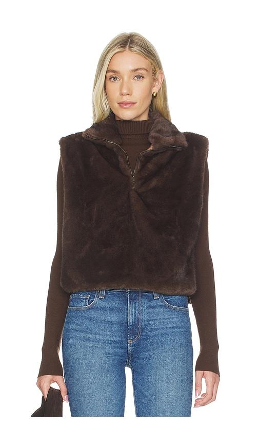 line & dot dane faux fur top in brown.
