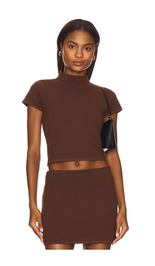 line & dot grove top in brown.