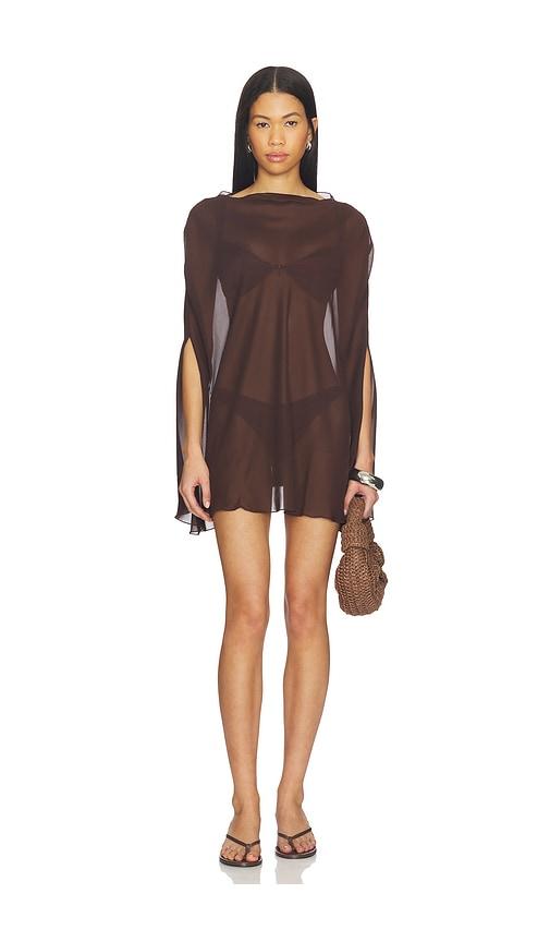 lioness aura poncho in chocolate.