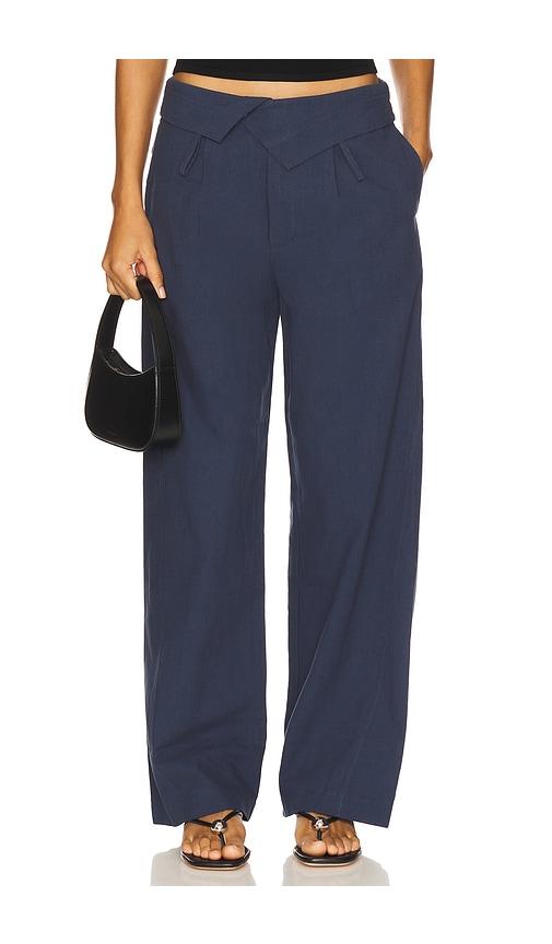 lioness flourish pant in navy.