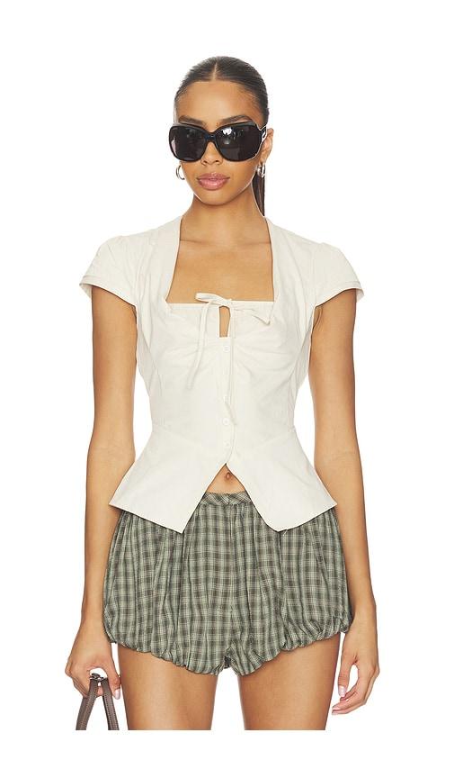 lioness kendall top in beige.