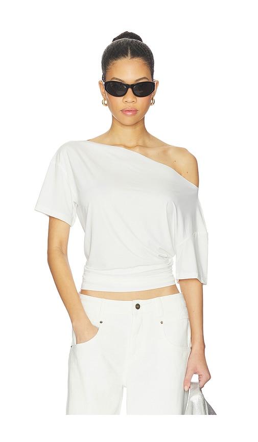 lioness wildlands tee in white.