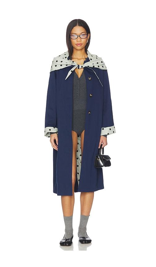 lisa says gah olson trench in navy.