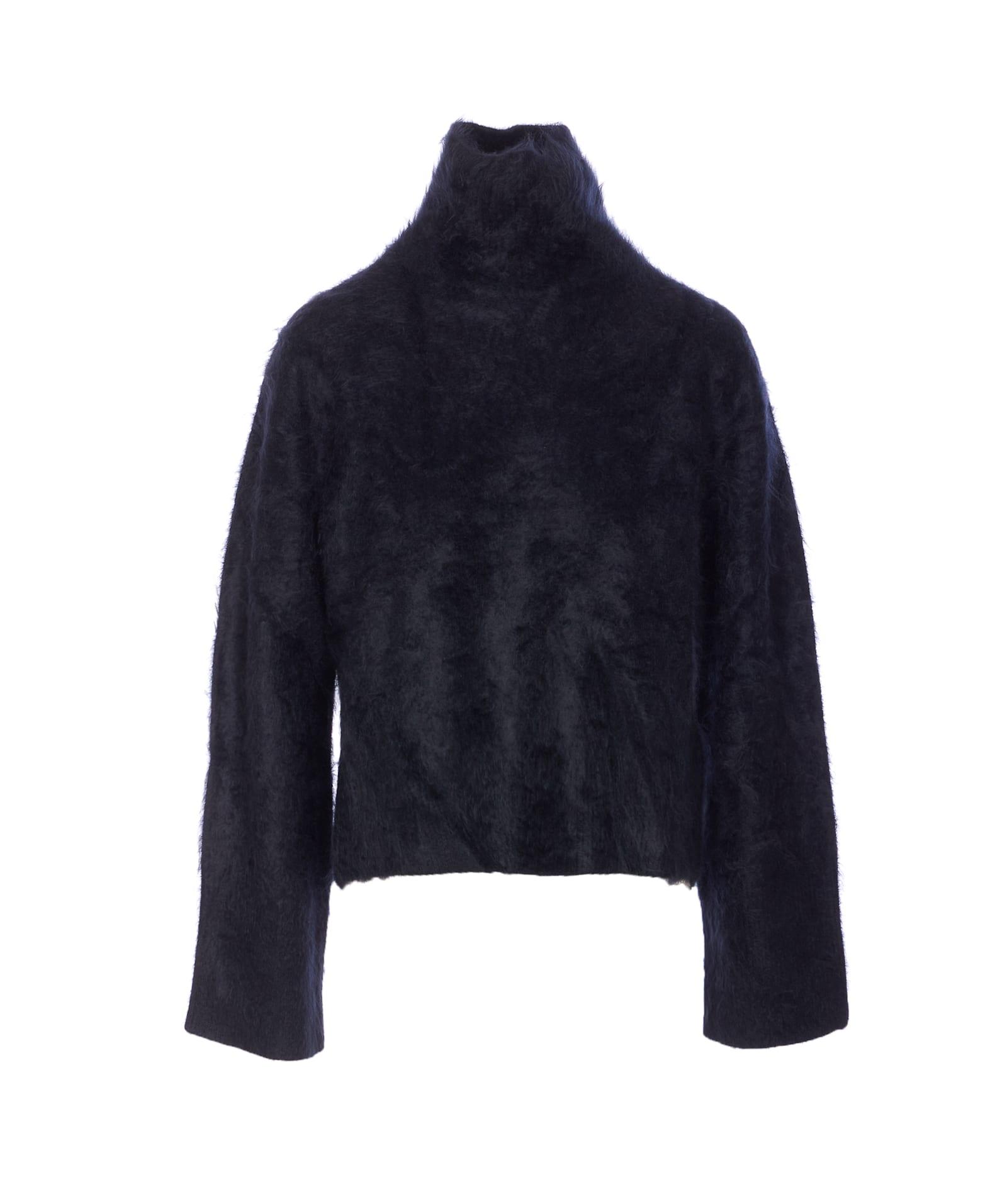 lisa yang floren sweater