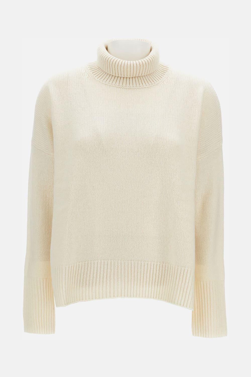 lisa yang sweater