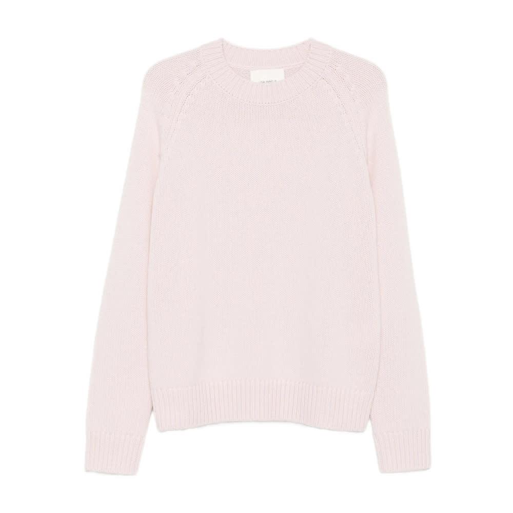 lisa yang sweater