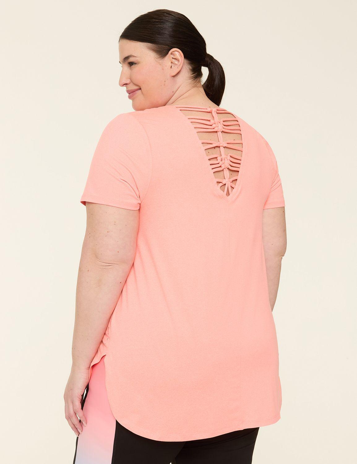 livi soft macrame back-detail tee