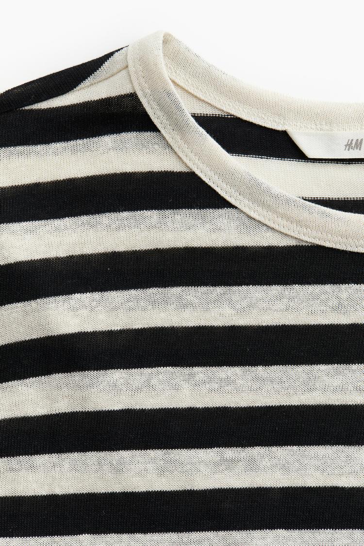 long-sleeved top