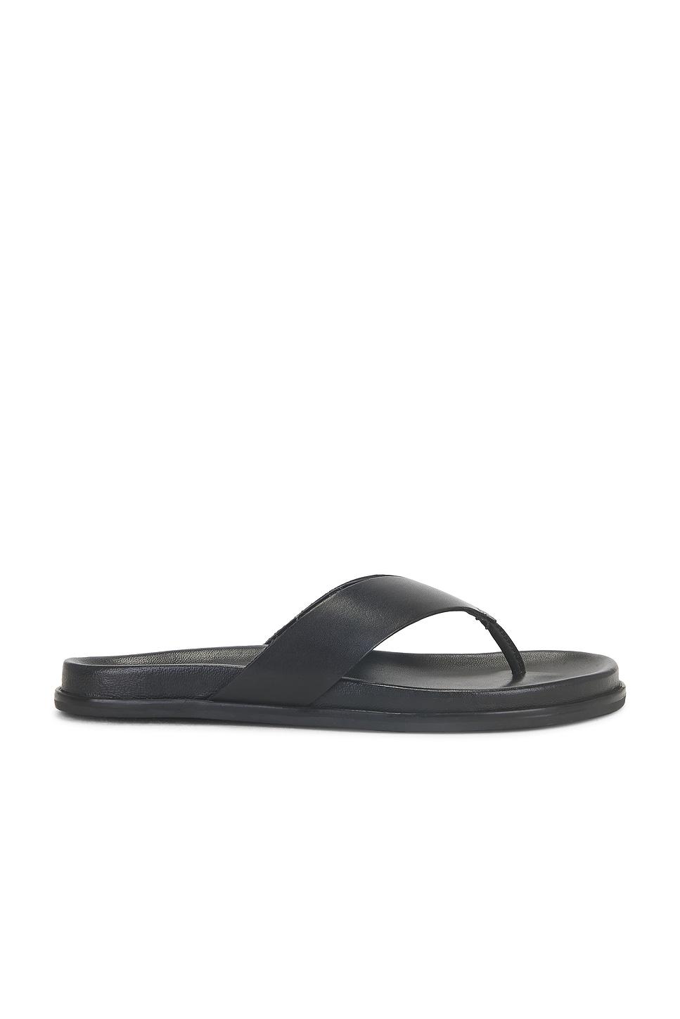 loop sandal