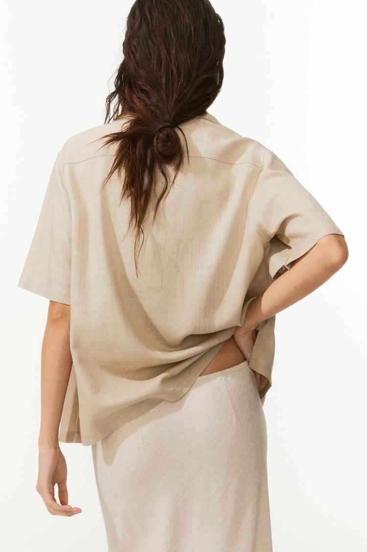 loose-fit resort shirt