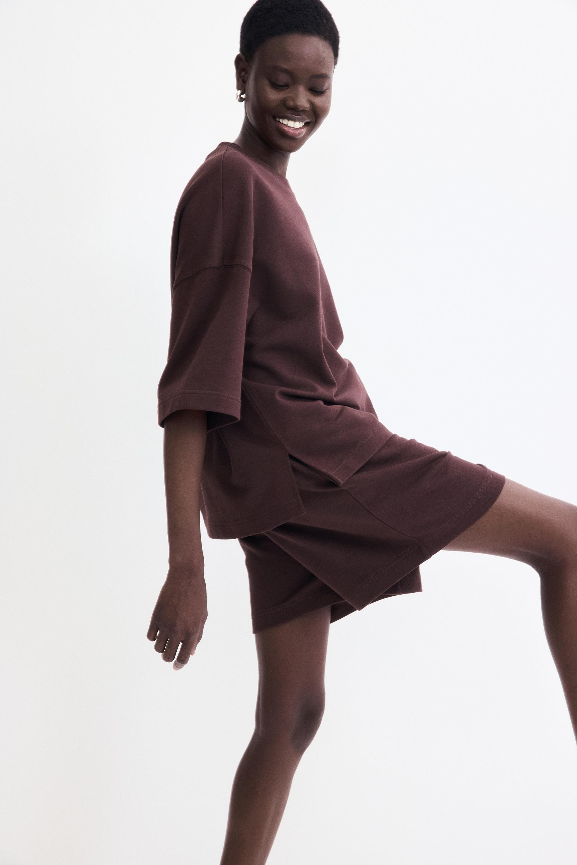 loose-fit sweatshorts