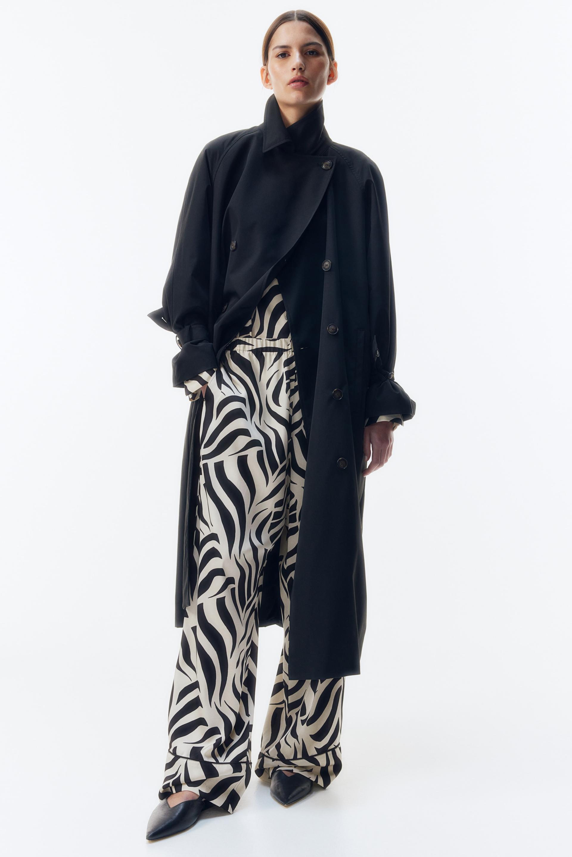 loose-fit twill pants