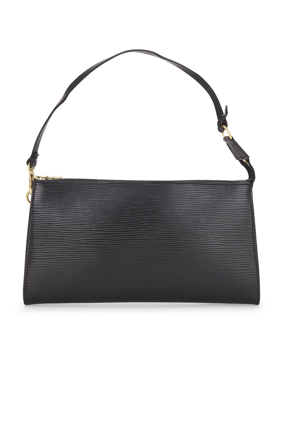 louis vuitton epi pochette accessoires shoulder bag