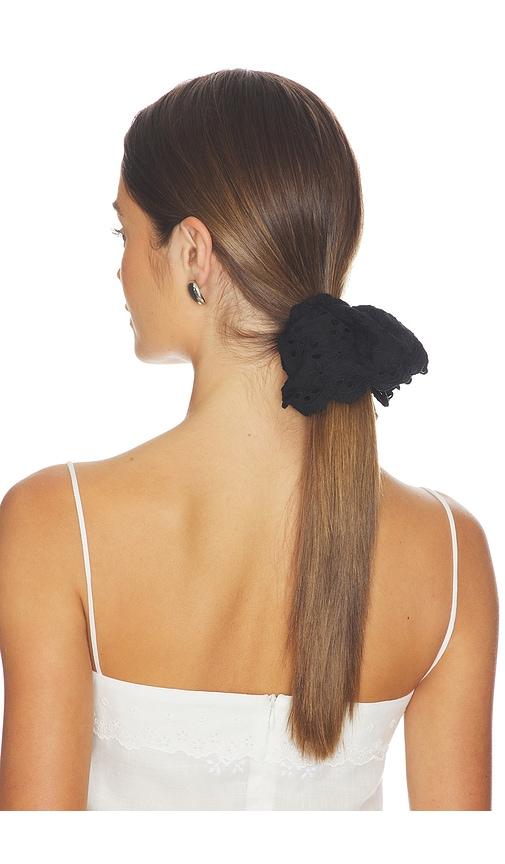 lovers and friends amira scrunchie in black.