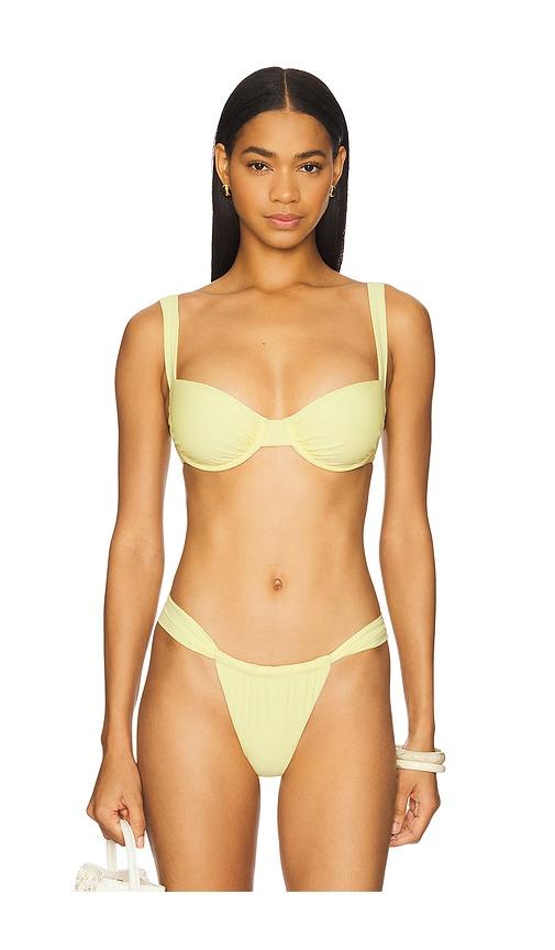 lovers and friends chasing sunsets top in yellow.