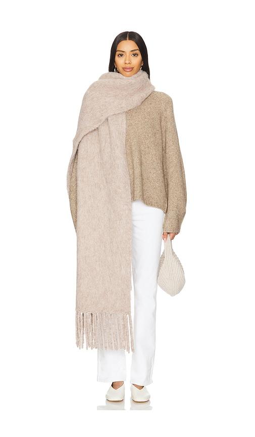 lovers and friends tylar scarf in beige.