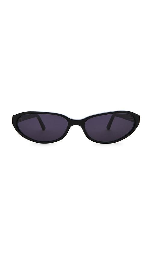 lu goldie alexe sunglasses in black.