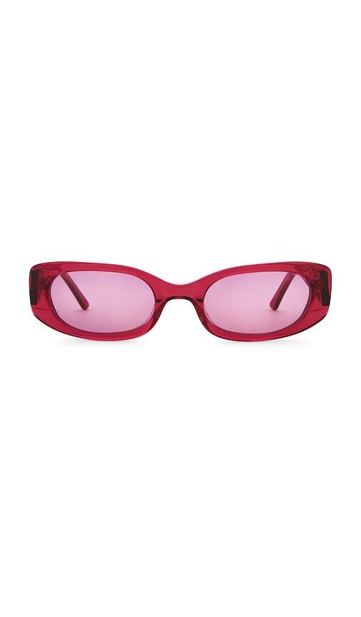 lu goldie cali sunglasses in red.