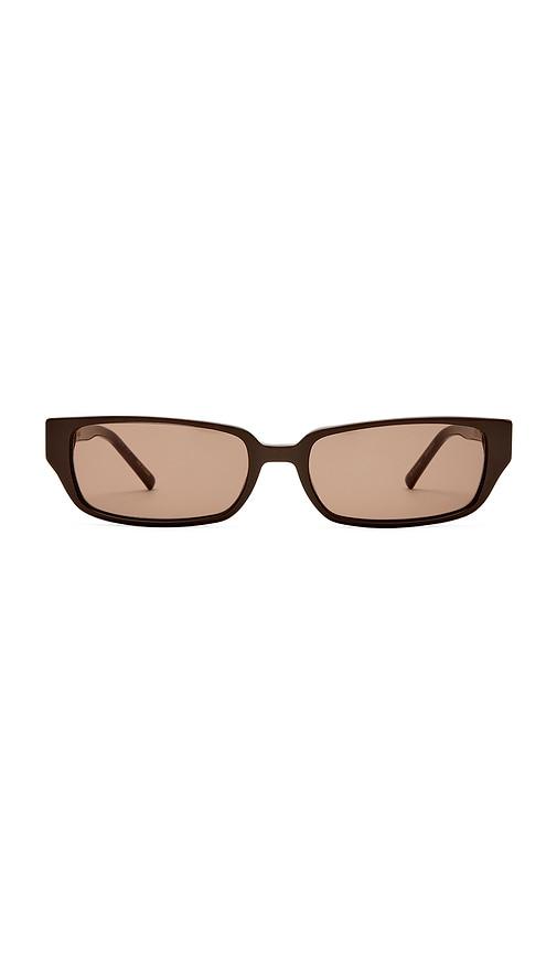 luv lou the phoebe sunglasses in brown.