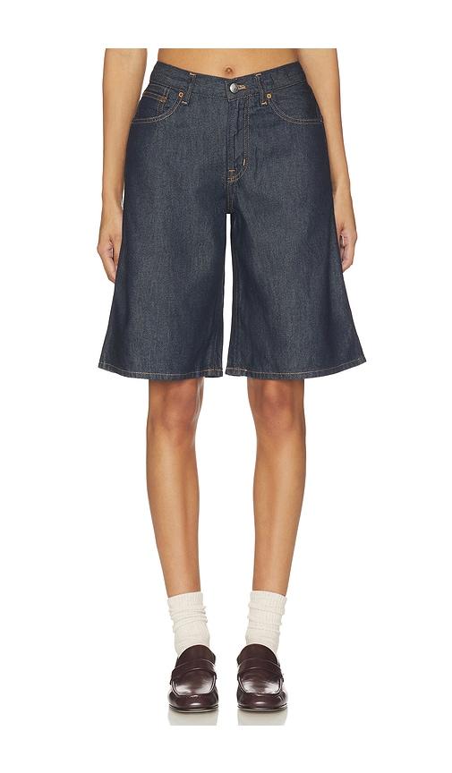 madewell boardwalk shorts in blue.