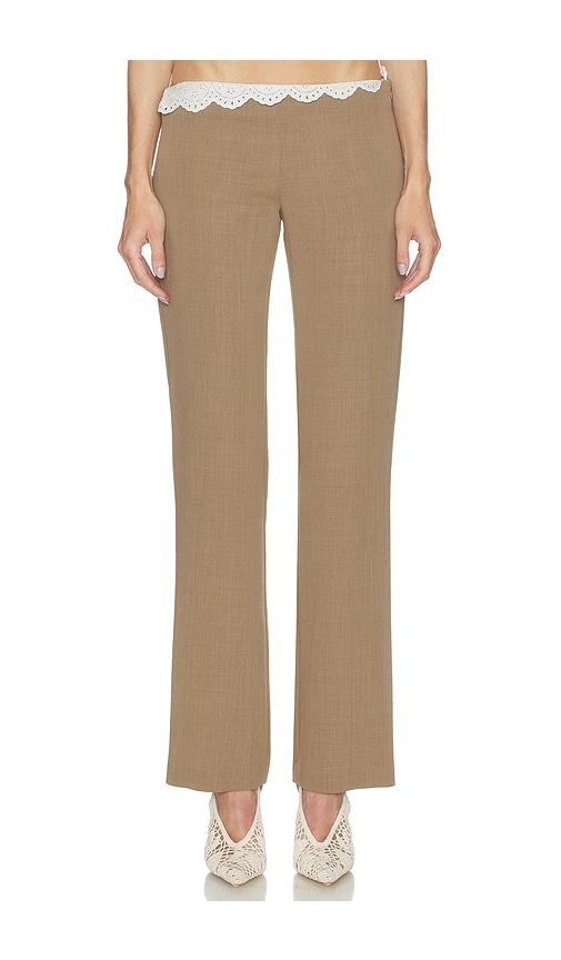 magda butrym scallop waist trouser in beige.