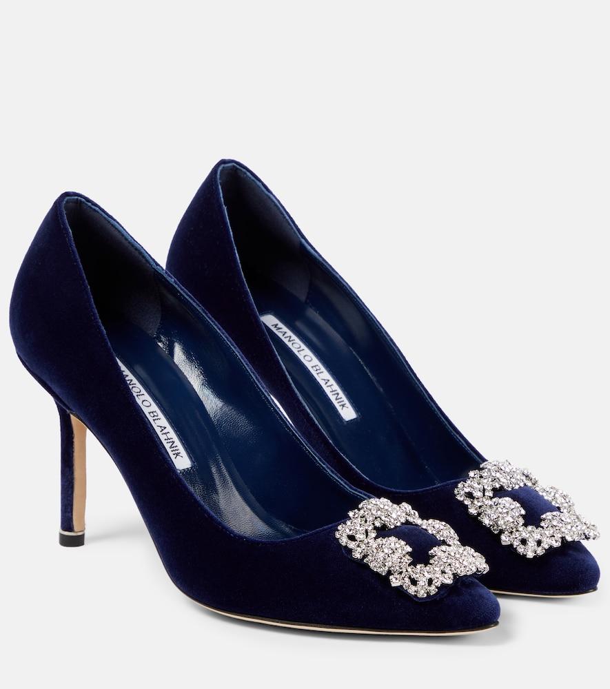 manolo blahnik hangisi 90 embellished velvet pumps