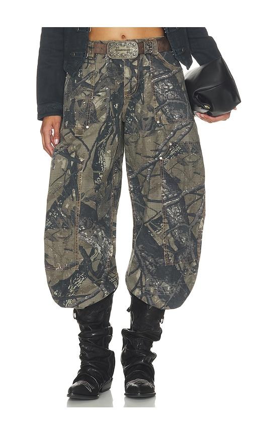 markgong lumberjack pant in brown.