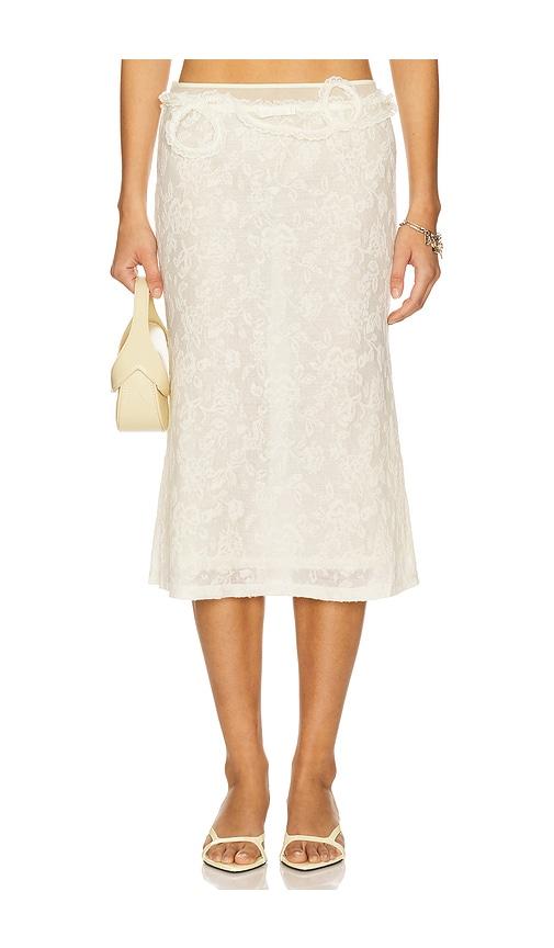 marrknull lace layered skirt in cream.