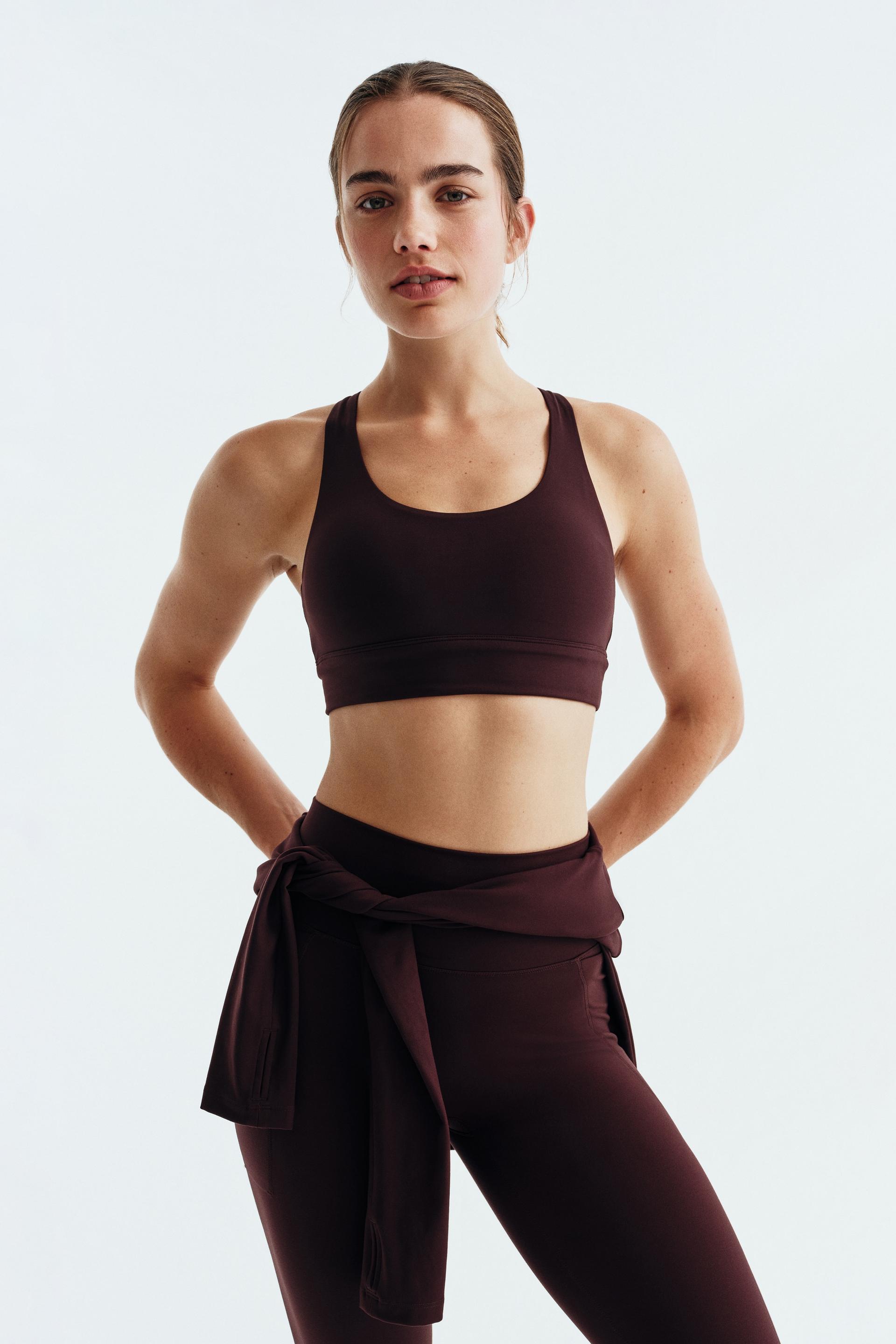 medium support sports bra with softmove™