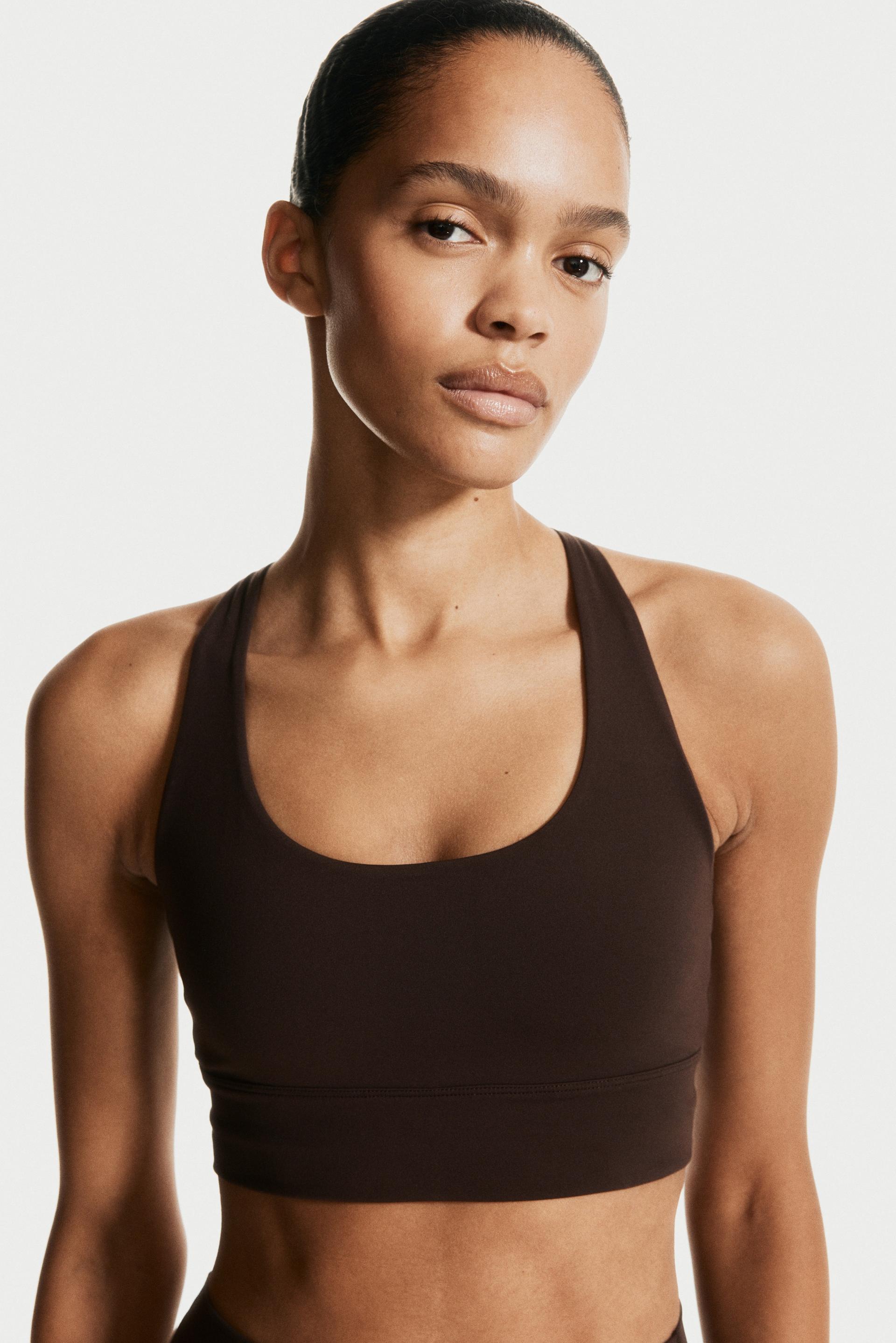 medium support sports bra with softmove™