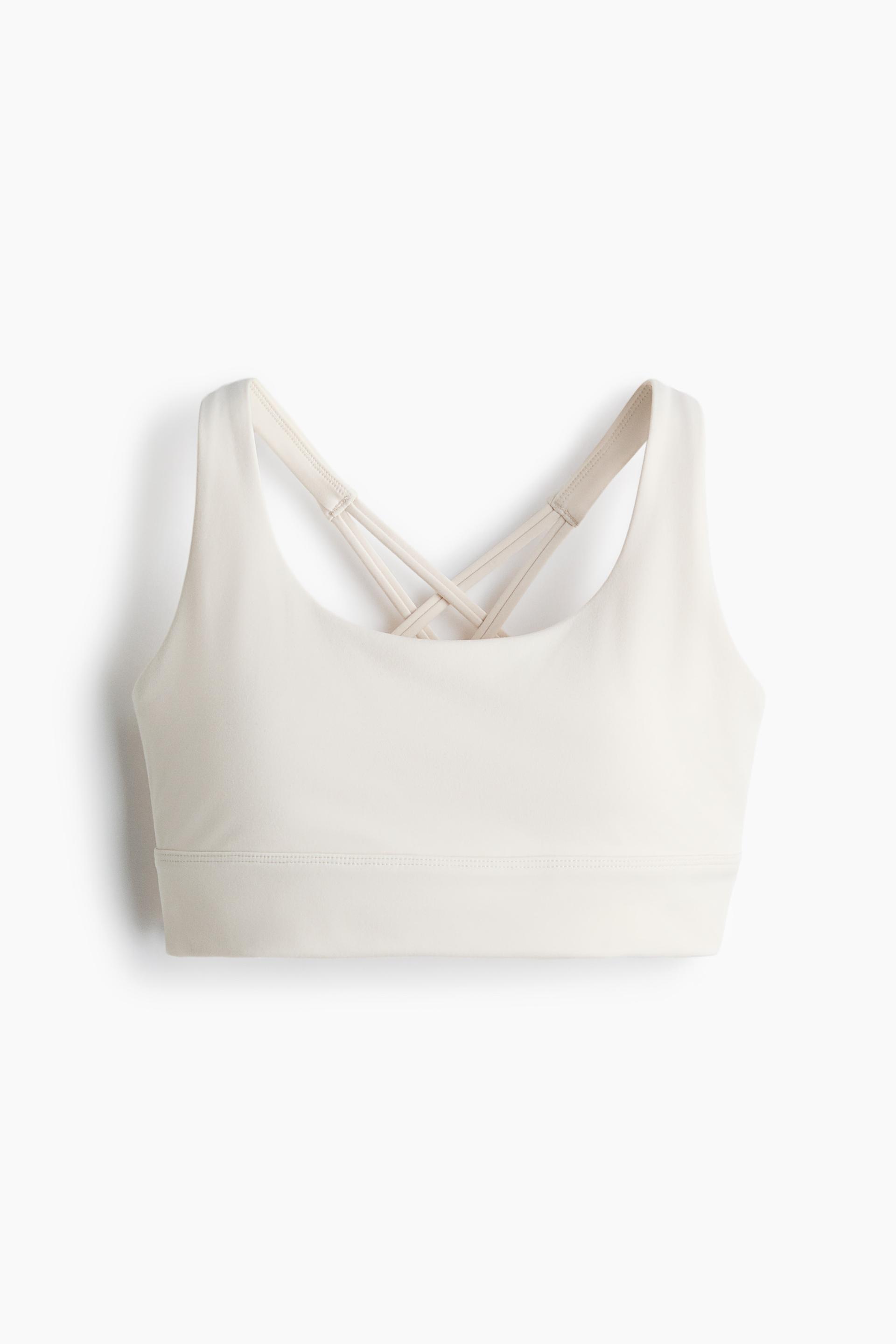 medium support sports bra with softmove™