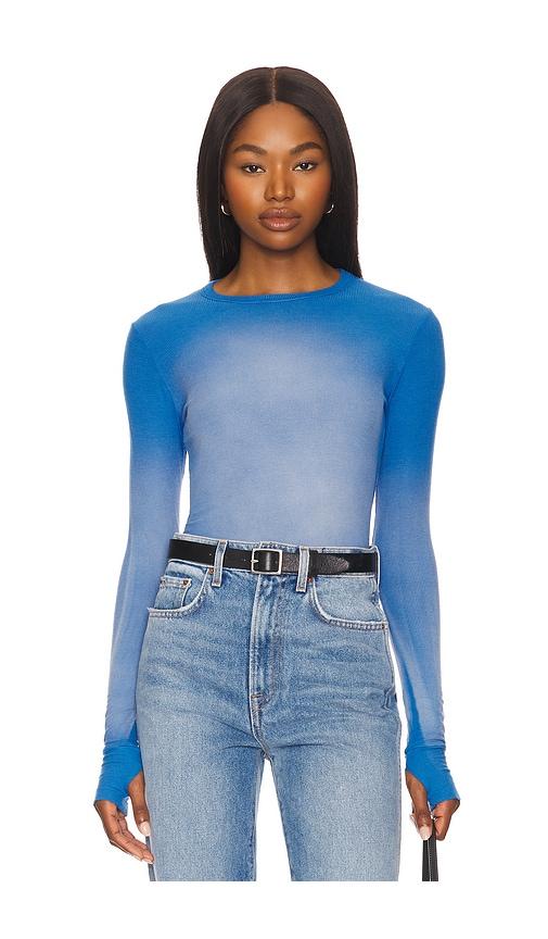 michael lauren alick long sleeve fitted top with thumbhole in blue.