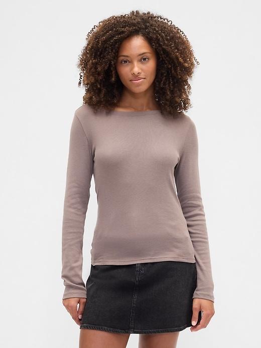 modern ribbed boatneck t-shirt