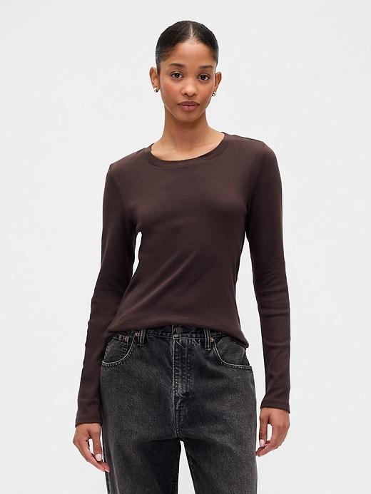 modern ribbed crewneck t-shirt