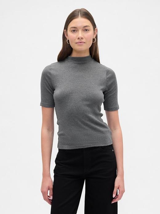 modern ribbed mockneck t-shirt